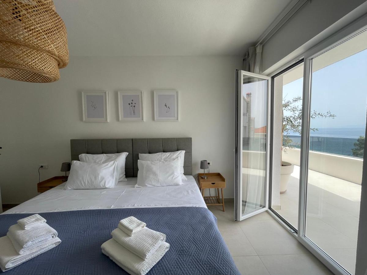 Exclusive 2 Bedroom Seafront With Jacuzzi * Zavala